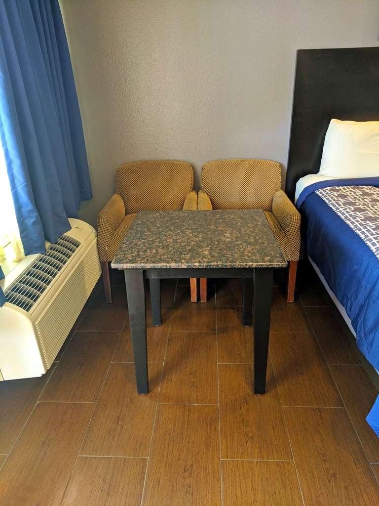 Americas Best Value Inn - Brownsville Rom bilde