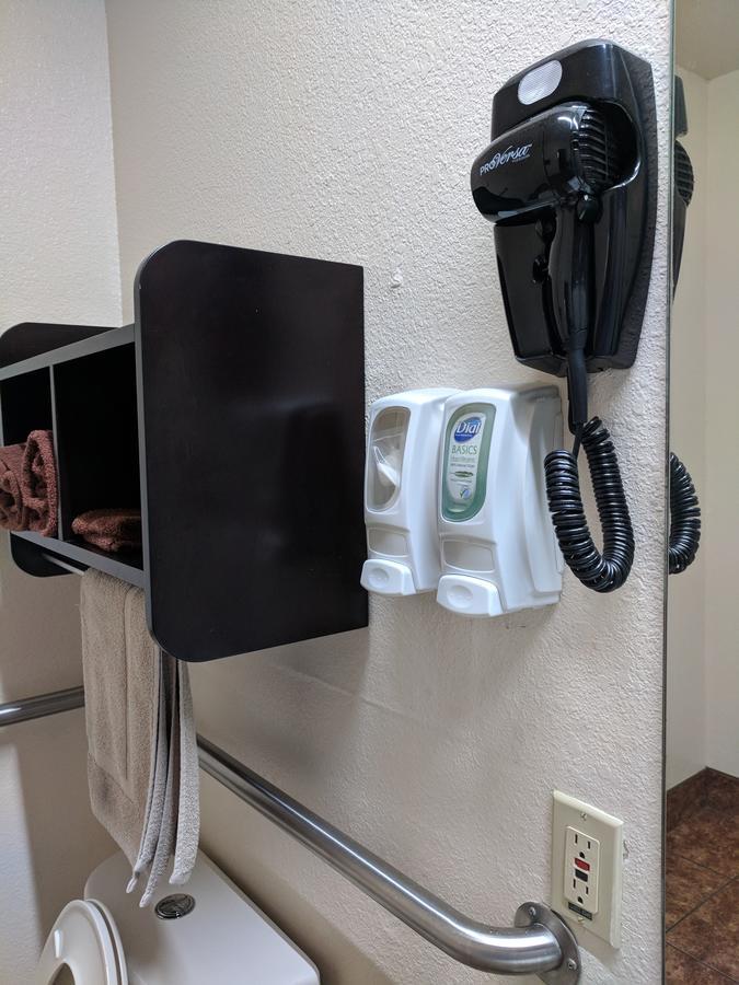 Americas Best Value Inn - Brownsville Eksteriør bilde